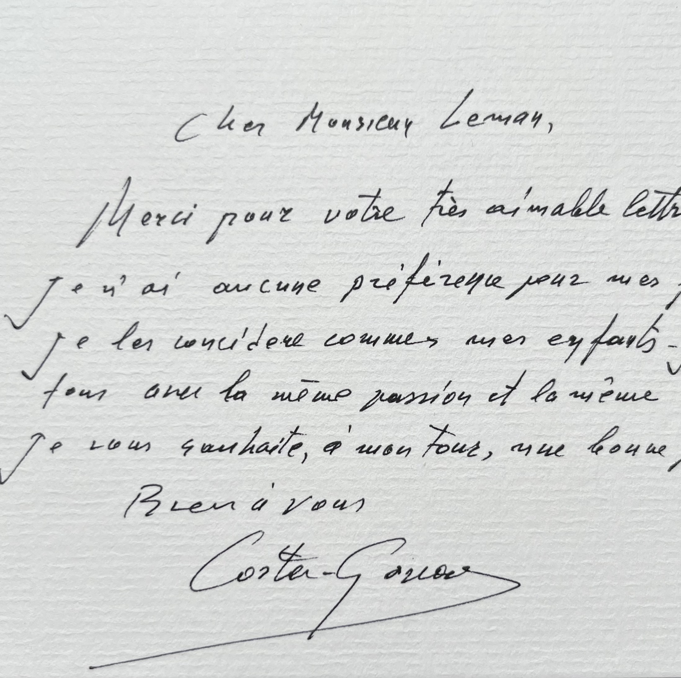 Costa-Gavras considère ses films comme ses enfants, tous également réalisés avec passion et sincérité