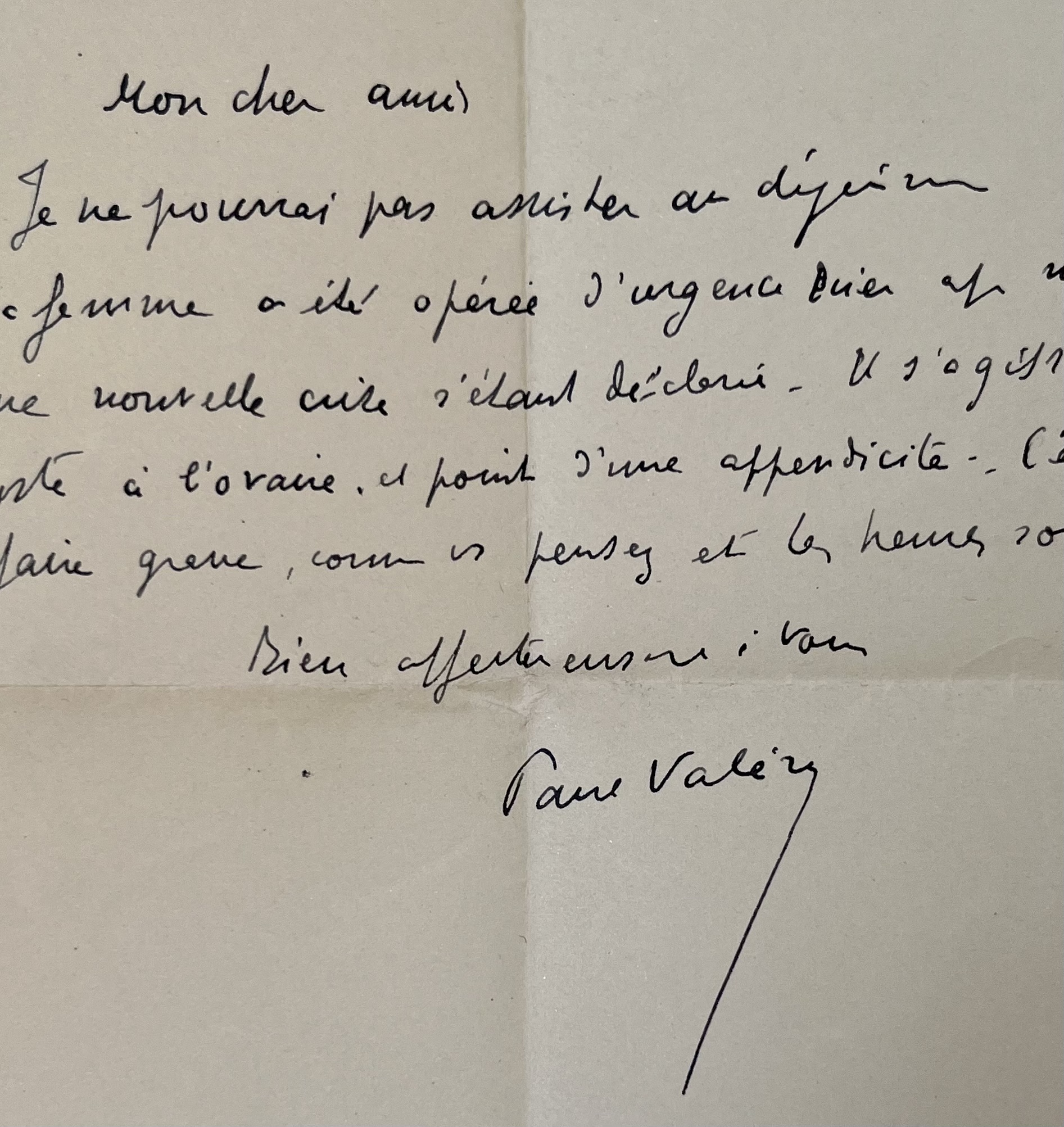 Paul Valéry inquiet après l’opération urgente de son épouse Jeannie