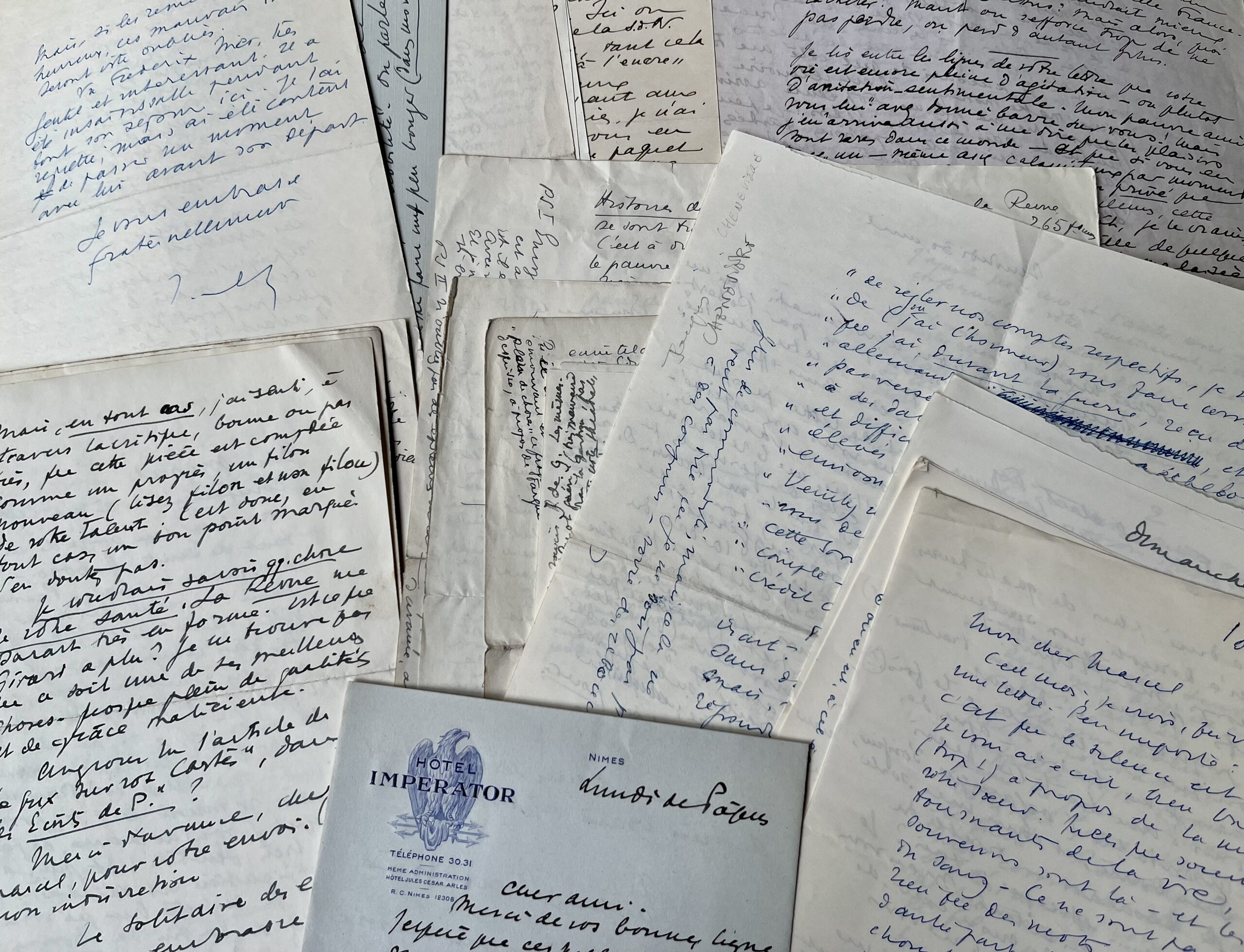 Importante et dense correspondance littéraire de 24 lettres de l’écrivain suisse Jacques Chenevière