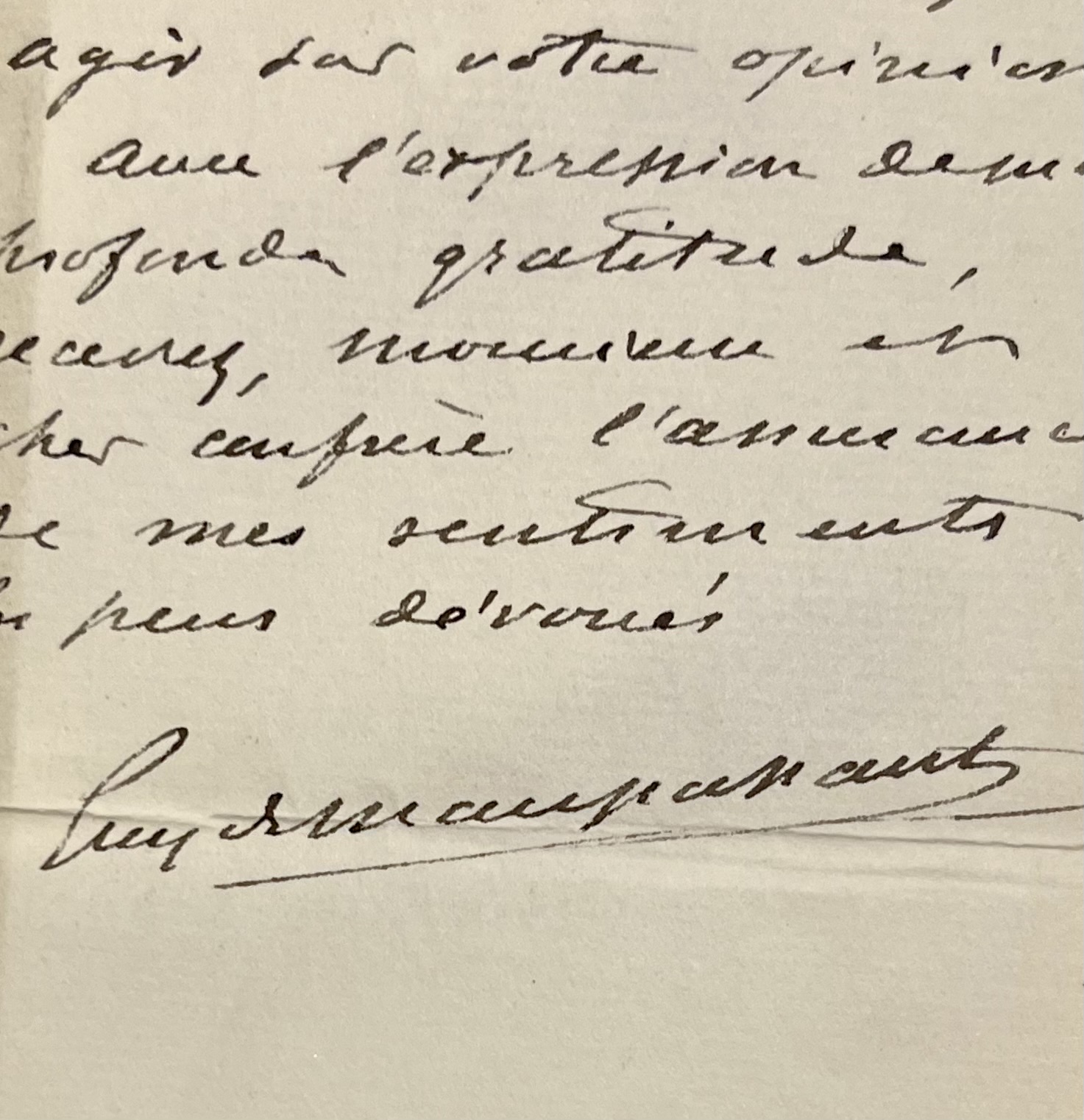 Guy de Maupassant flatté par une critique élogieuse parue dans la Figaro