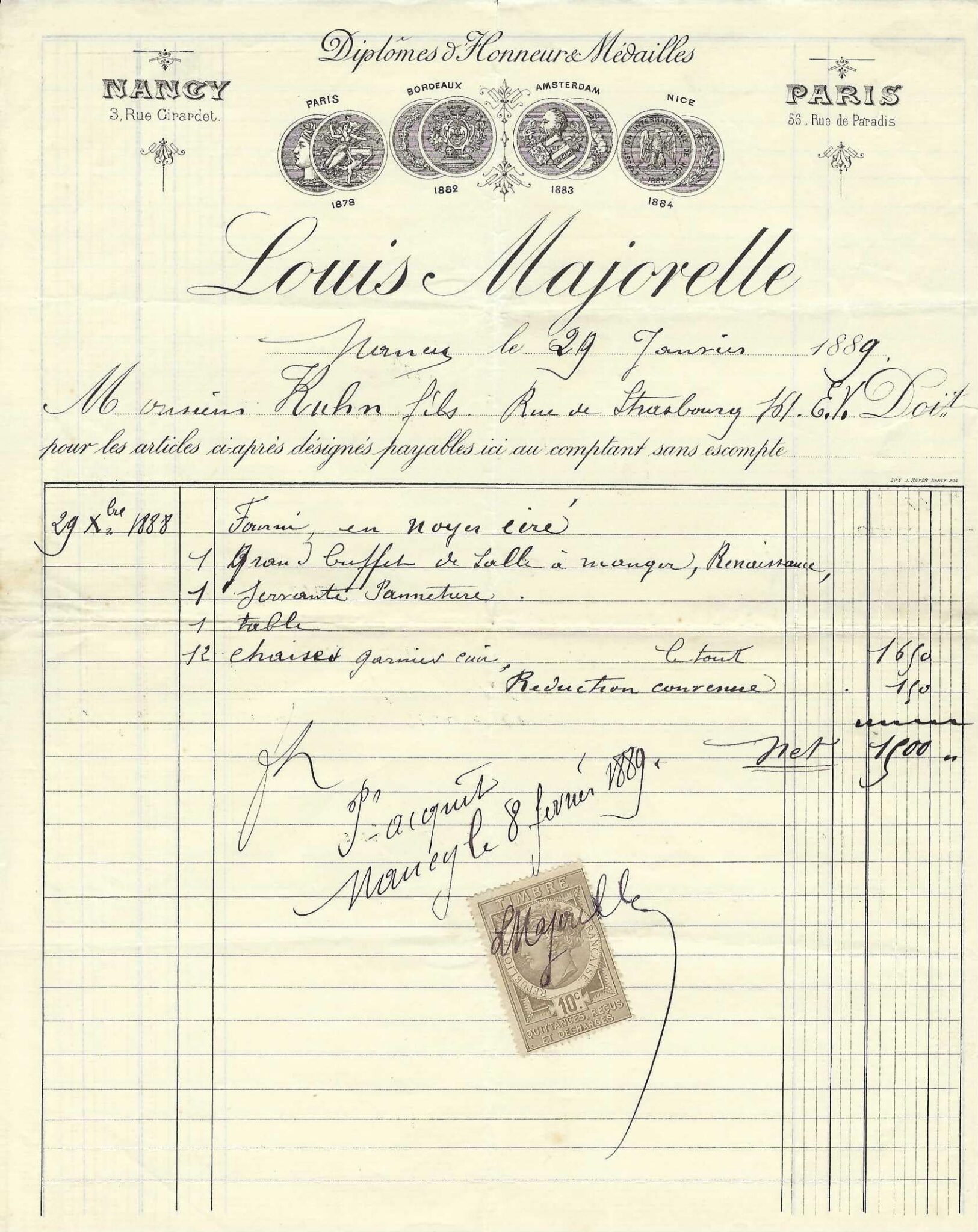 Louis Majorelle vend un ensemble de meubles de salon.