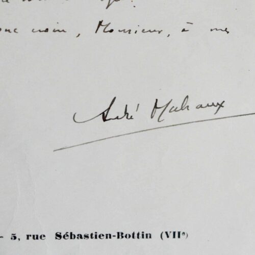 Malraux accepte la critique pour La Voie Royale