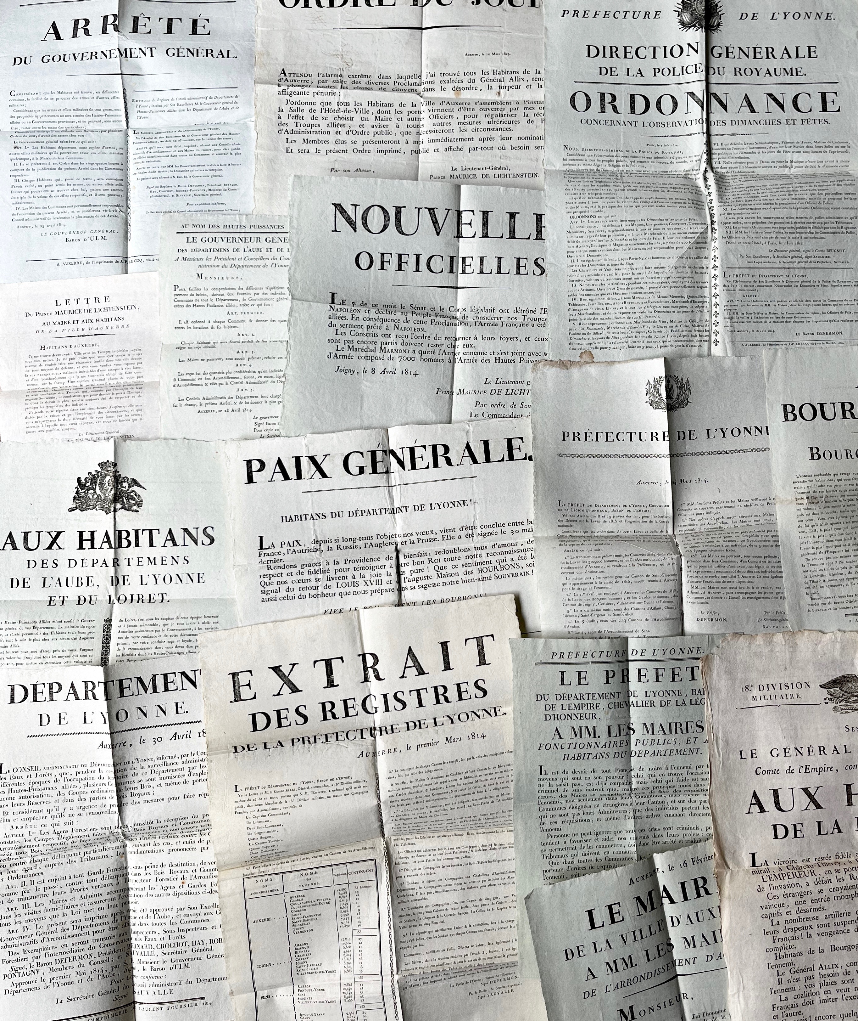 15 affiches concernant la campagne de France et la première Restauration, dans l’Yonne