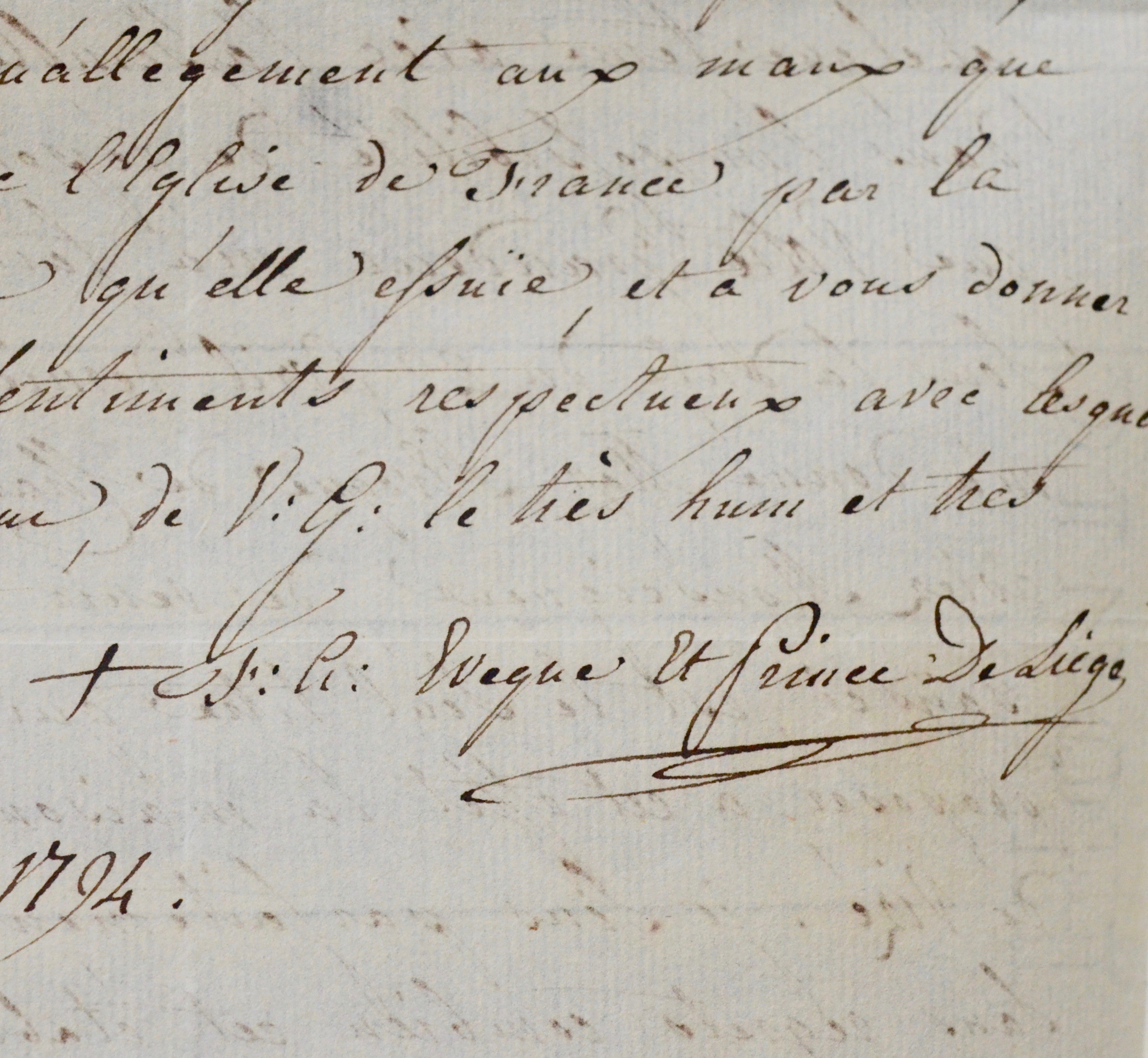 Le prince-évêque de Liège, Mgr de Beaurieux, propose à l’ancien archevêque de Bordeaux de s’installer dans la collégiale de Vizé