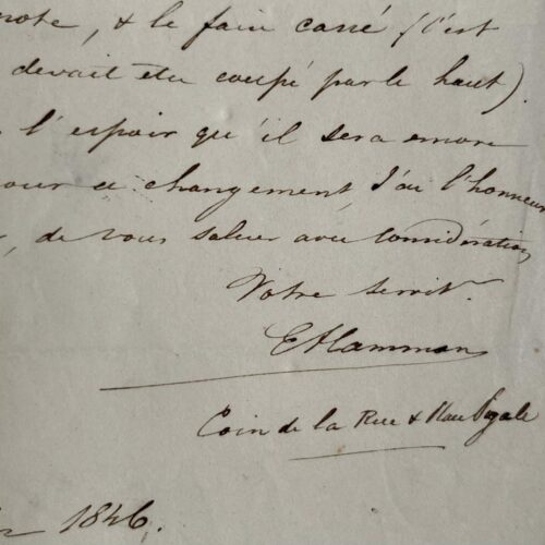 Le peindre Edouard Hamman donne des instructions à son encadreur