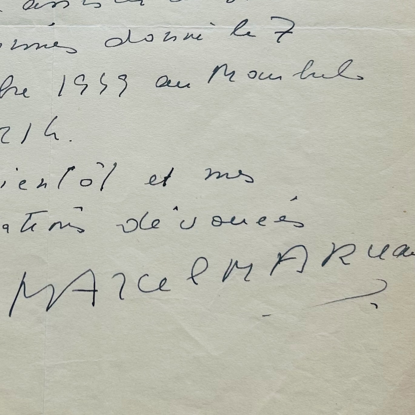 Le mime Marcel Marceau invite le journaliste Raymond Barkan à un spectacle de pantomime