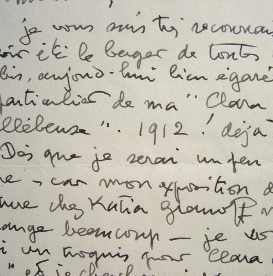 Le peintre de l’Art Déco Robert Bonfils pris par son exposition.