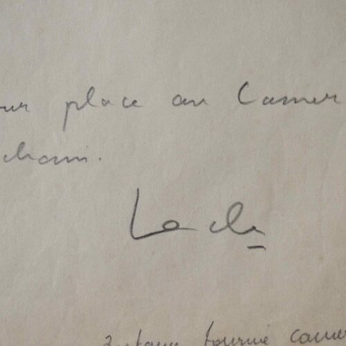 Du Cameroun, en 1942, Leclerc fait acheminer du matériel au Tchad.